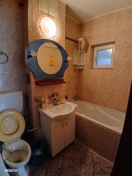 Apartament cu 3 camere decomandat în Delfinariu