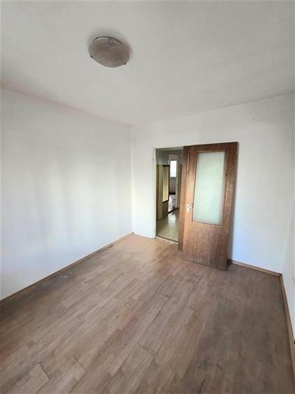 Apartament cu 3 camere decomandat în Inel II