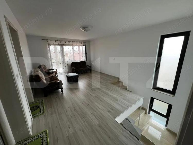 Casă cu Teren 470 Mp în Teiu