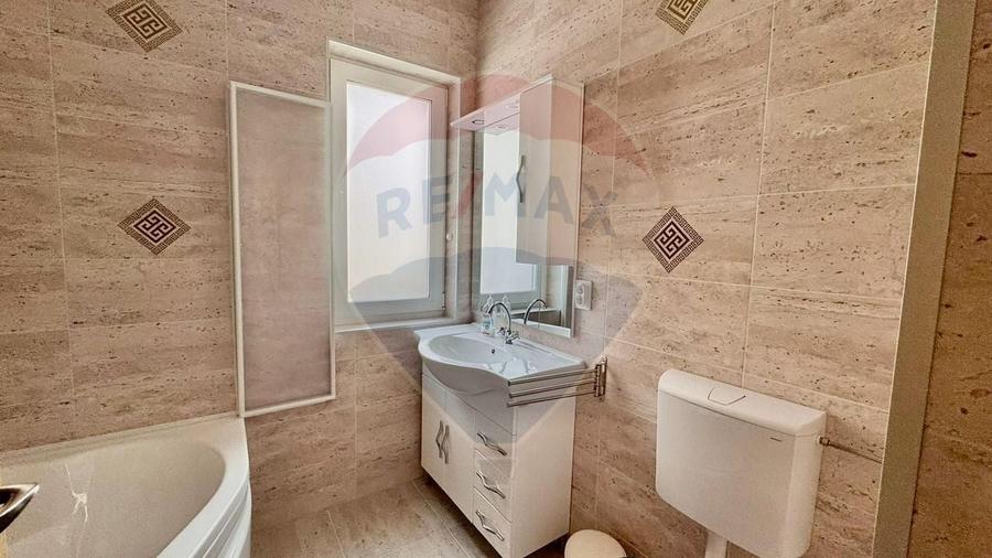 Apartament cu 2 camere semidecomandat, mobilat în Florești
