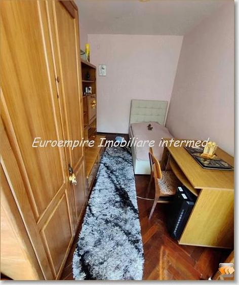 Apartament 3 camere de vanzare zona Abator - 1