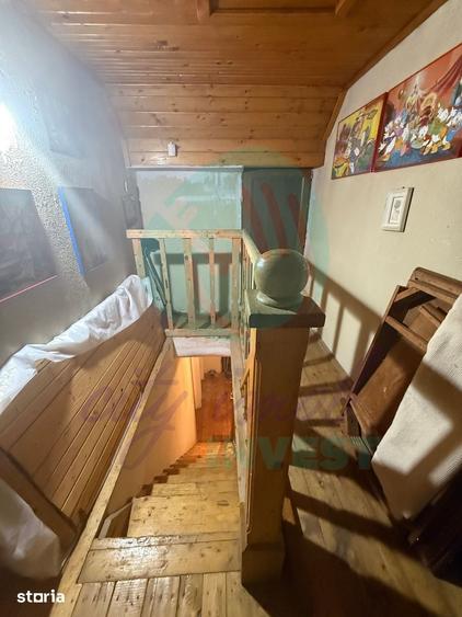 Casă cu 5 camere cu Teren 1000 Mp în Găneasa