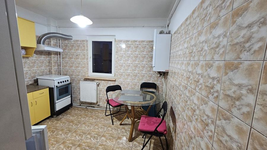 Apartament cu 2 camere decomandat în Valea Moșneagului