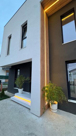 Casă individuală cu 5 camere cu Teren 300 Mp în Berceni