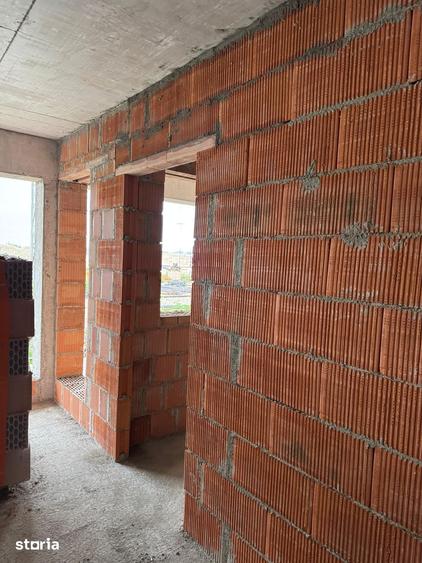 Apartament cu 2 camere în 13 Decembrie