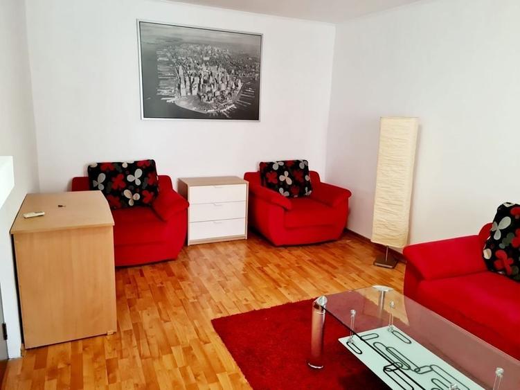 Apartament cu 2 camere decomandat, mobilat în Păcii