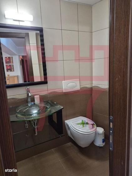 Apartament cu 3 camere în Plopilor