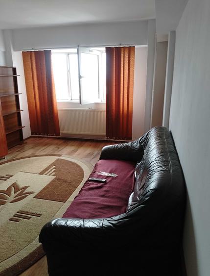 Apartament cu 2 camere decomandat în Unirii Sud