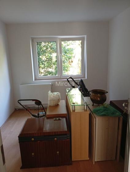 Apartament 4 camere de vanzare Victoriei