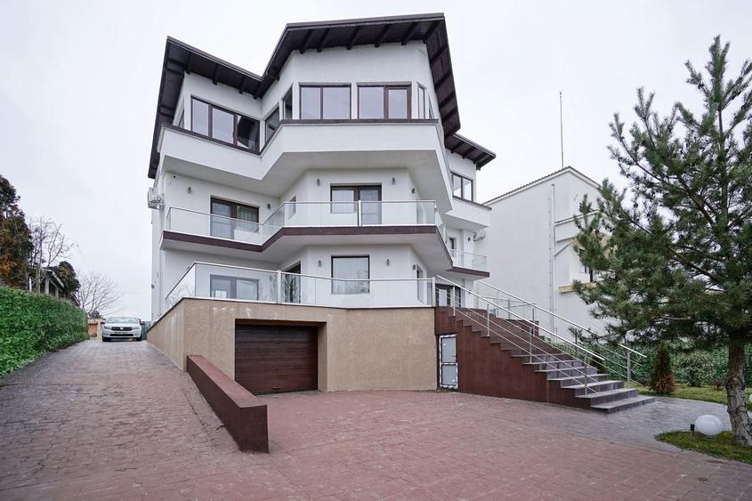 Casă individuală cu 6 camere cu Canalizare în Ghermănești