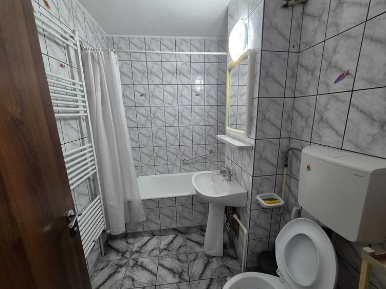 Apartament cu 2 camere semidecomandat în Exterior Vest