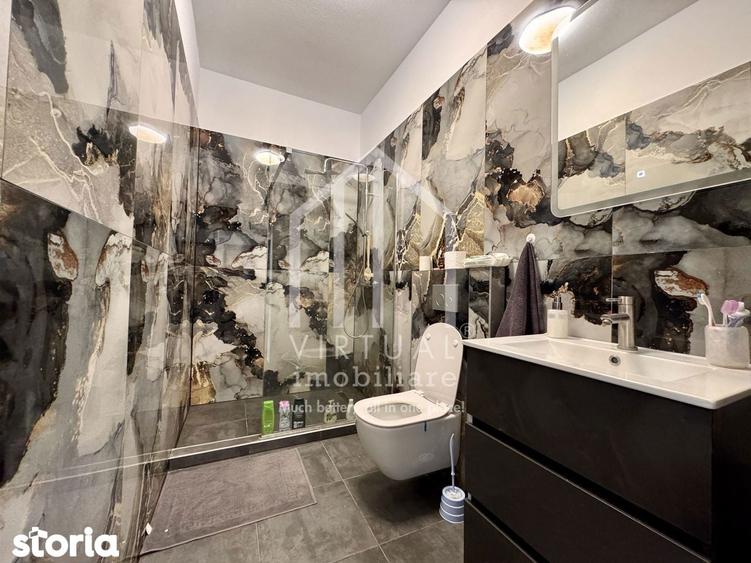 Casă cu 5 camere cu Teren 648 Mp în Roșia
