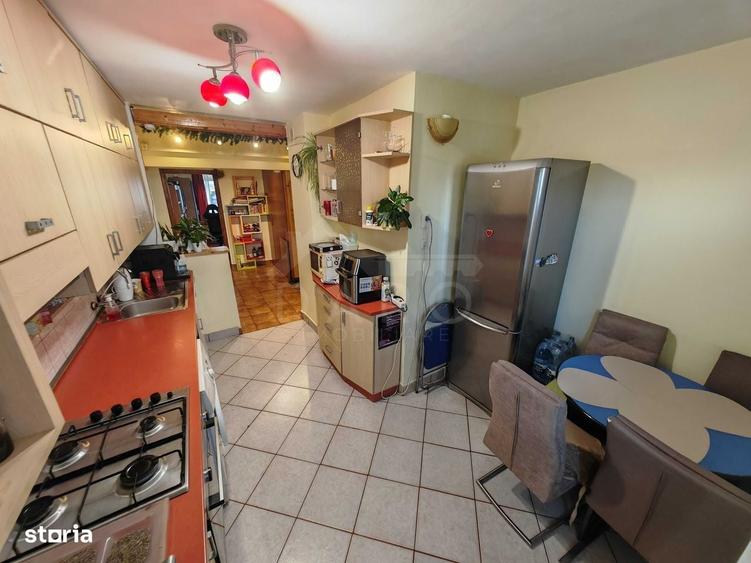 Apartament cu 3 camere în Unirii