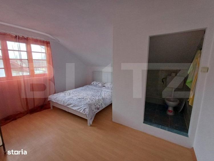 Casă cu 4 camere în Sănătești