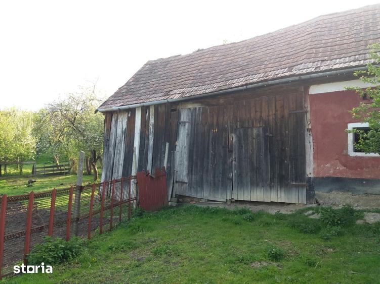 Casă cu 3 camere cu Teren 1500 Mp în Loamneș