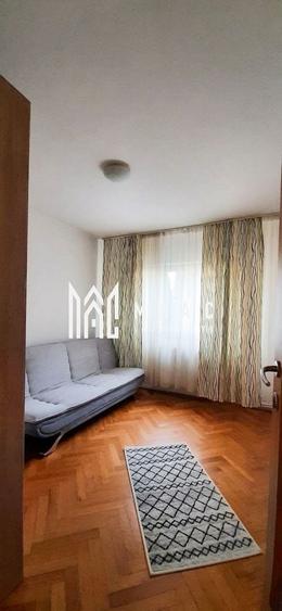 Apartament cu 3 camere, mobilat în Central
