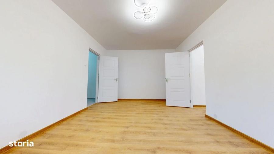 Apartament cu 2 camere semidecomandat în Centrul Civic