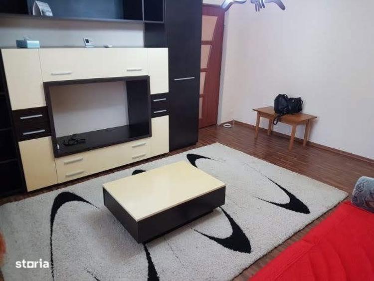Apartament cu 3 camere în Micro 4