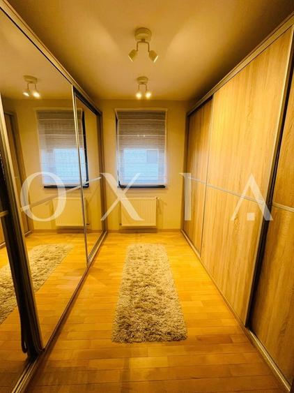 Duplex cu 5 camere cu Canalizare în Dumbrăvița