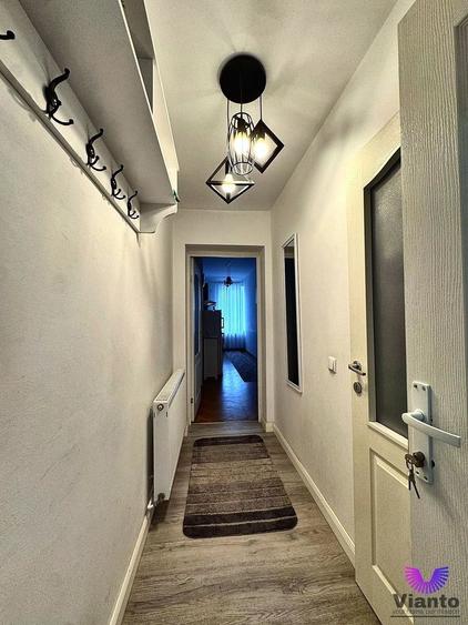 Apartament cu 4 camere, mobilat în Central