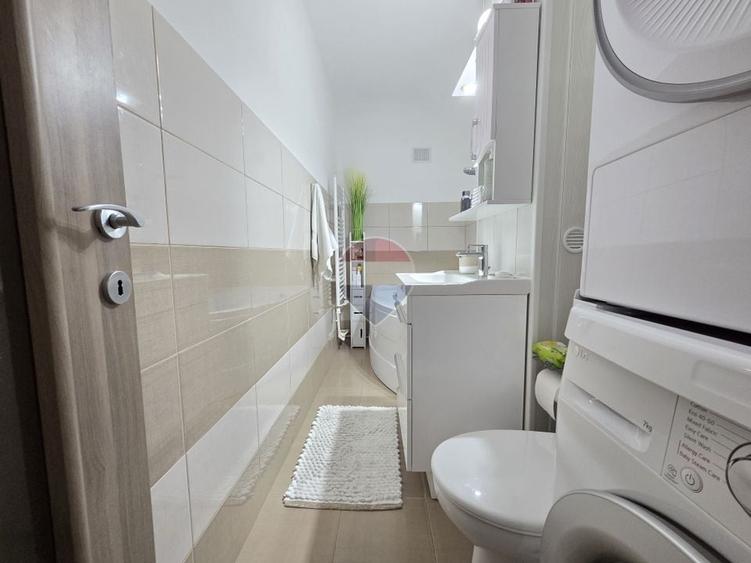 Apartament cu 2 camere decomandat, mobilat în Ultracentral