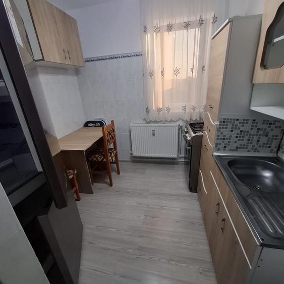 Apartament cu 2 camere decomandat în Micro 14