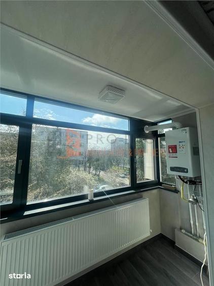 Apartament cu 3 camere semidecomandat în Central