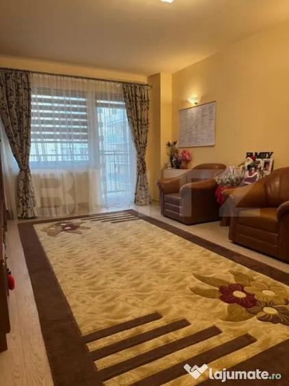 Apartament cu 2 camere decomandat în Pietroasa