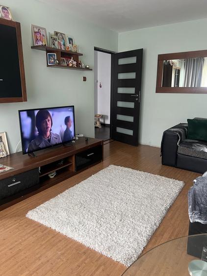 Apartament cu 3 camere decomandat în Rahova