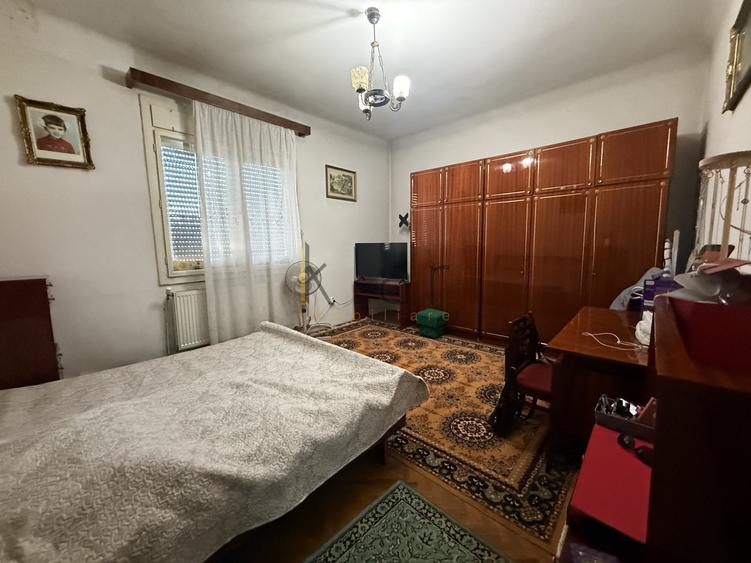 Casă individuală cu 3 camere cu Canalizare în Iris