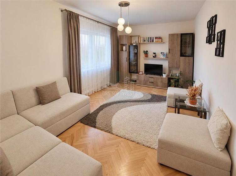 Apartament cu 2 camere decomandat în Valea Aurie