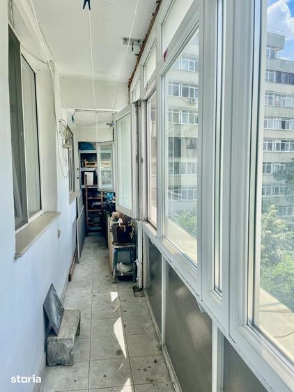 Apartament cu 3 camere în Tei