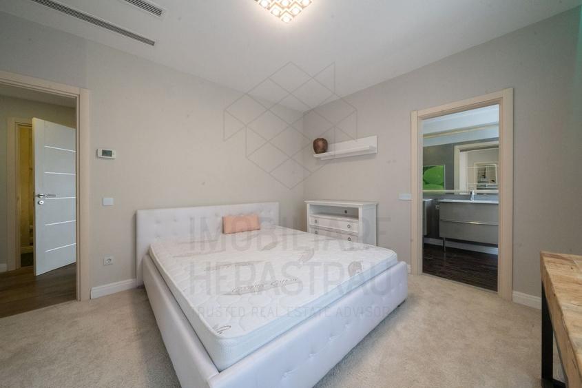 Apartament cu 5 camere decomandat, mobilat în Herăstrău
