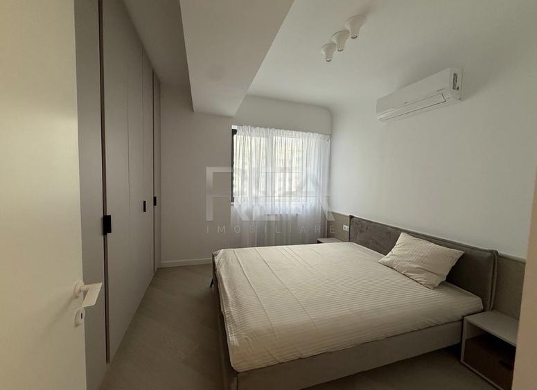 Apartament cu 3 camere semidecomandat, mobilat în Voluntari