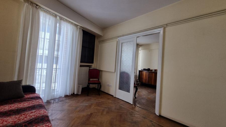 Apartament cu 2 camere semidecomandat în Cișmigiu