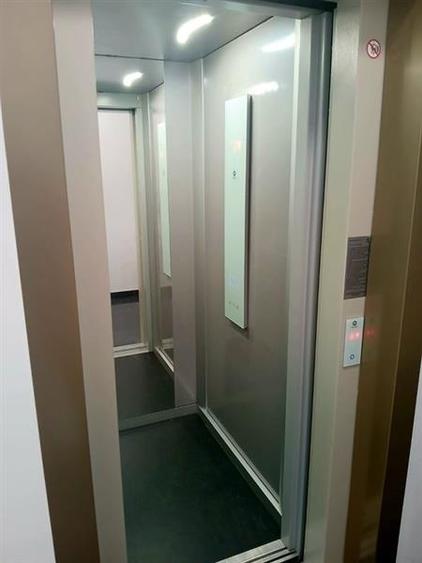 Apartament cu 3 camere semidecomandat în Băneasa