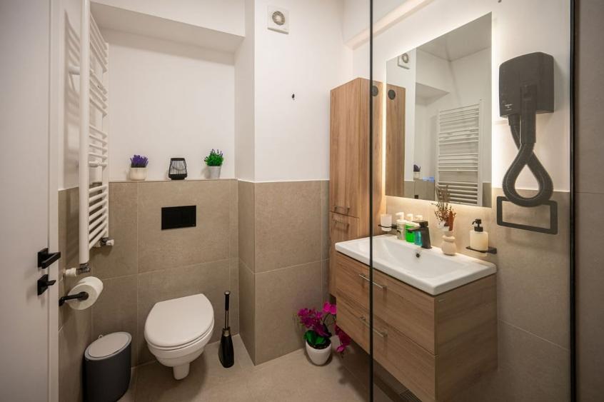 Apartament cu 2 camere decomandat în Năvodari