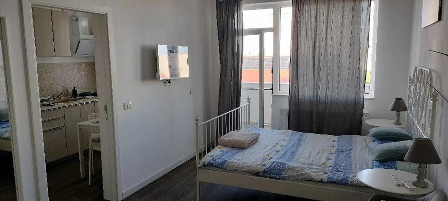 Garsonieră decomandată în Nord