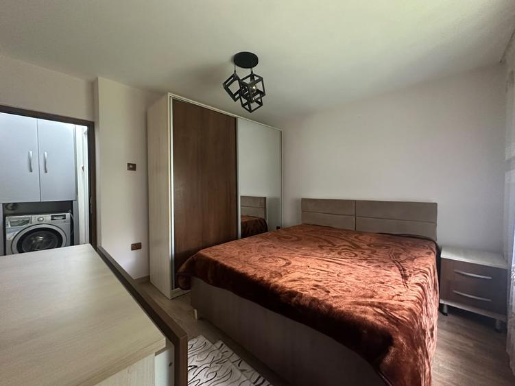 Apartament cu 2 camere decomandat, mobilat în Calarași 4