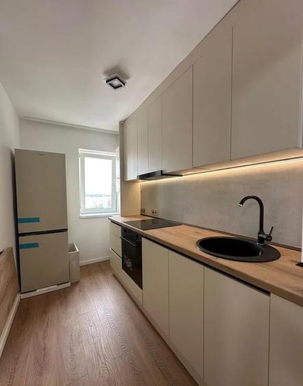 Apartament cu 2 camere decomandat, mobilat în Central