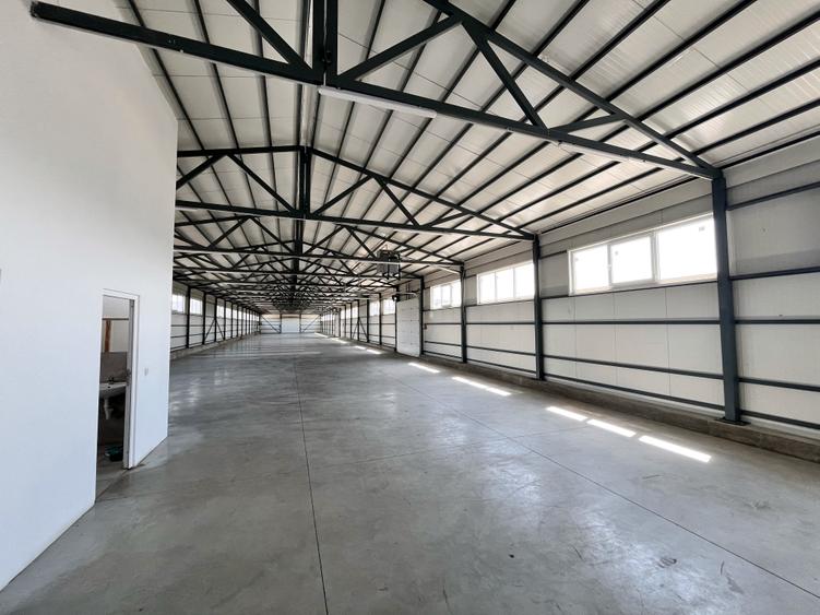 Hala din panouri 864 mp cu platforma betonata B-dul Muncii - 7