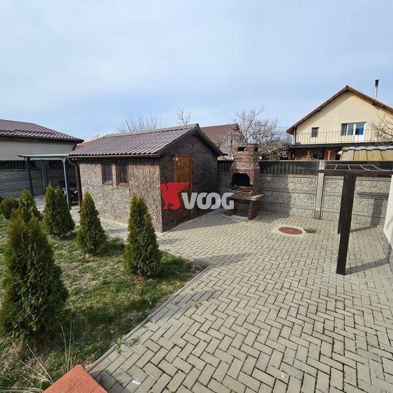 Casă individuală cu 6 camere cu Canalizare în Moșnița Nouă