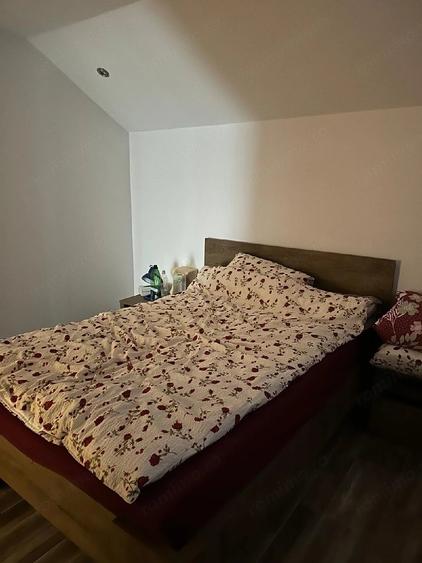 Casă cu 5 camere cu Teren 1000 Mp în Peciu Nou