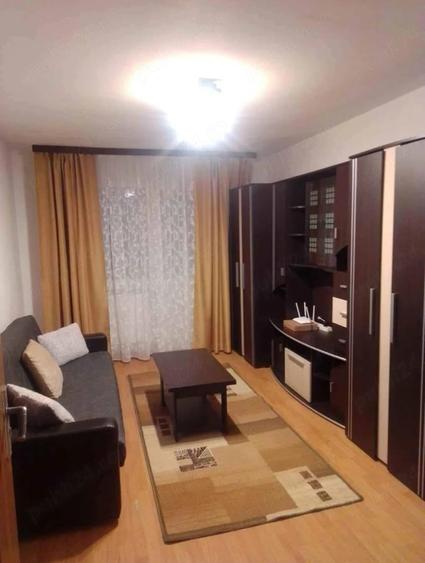Apartament cu 2 camere semidecomandat în Săsar