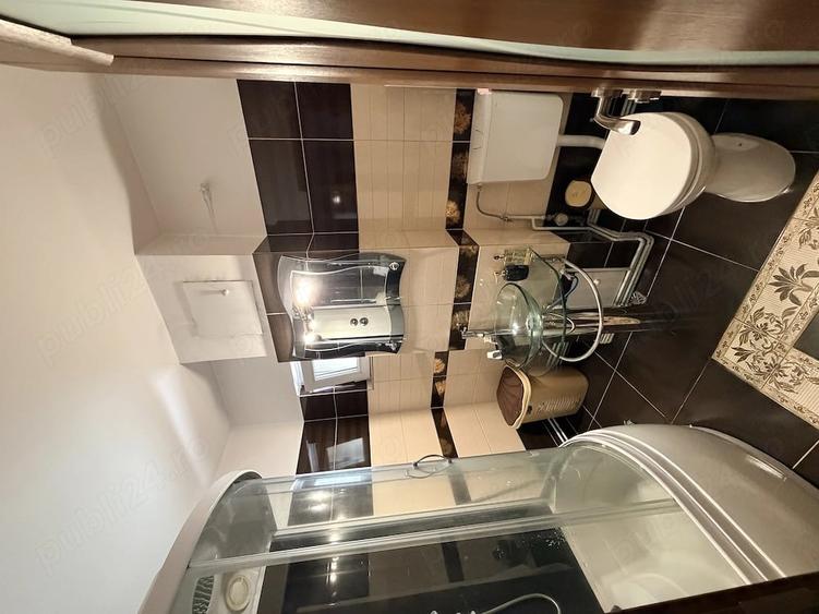Apartament cu 3 camere decomandat în Ultracentral