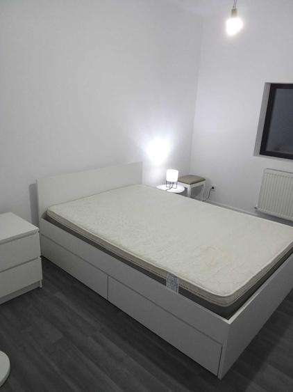 Casă cu 4 camere decomandat în Central