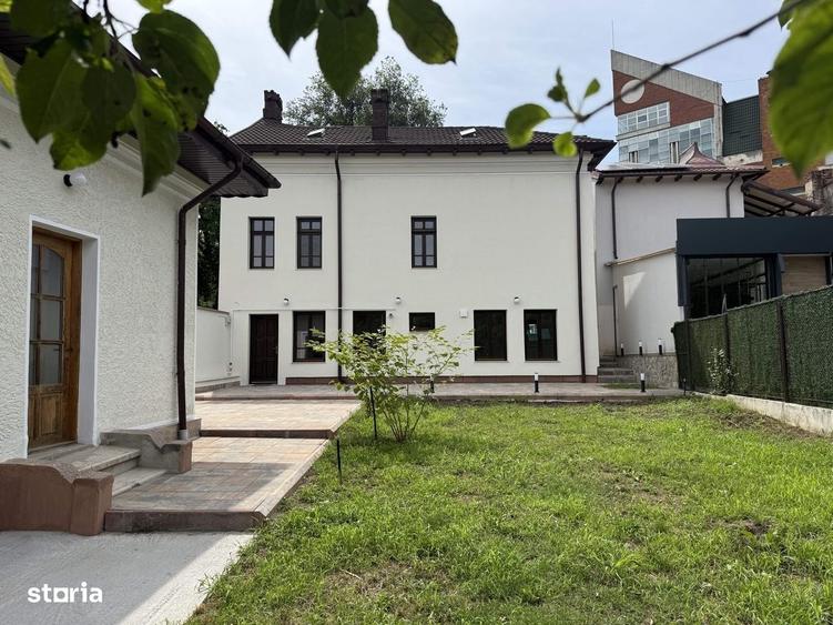 Casă cu 4 camere în Central