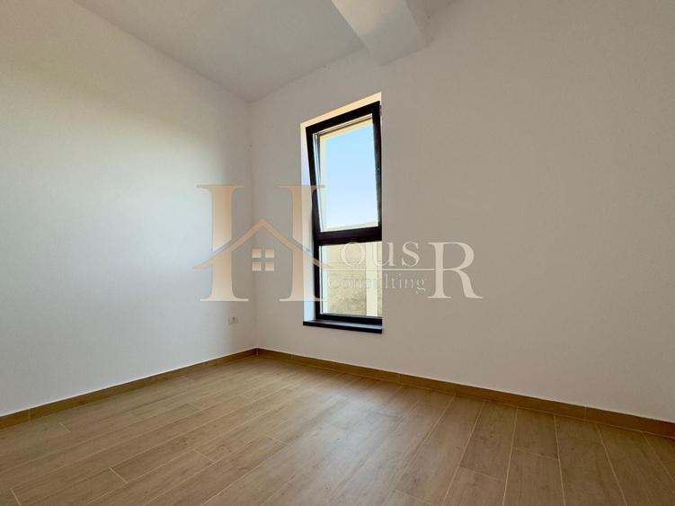 Duplex cu 4 camere cu Canalizare în Covaci
