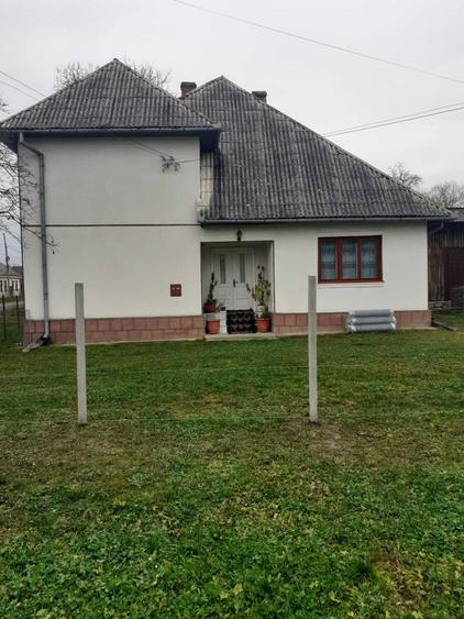 Casă cu 4 camere în Bocicoiu Mare