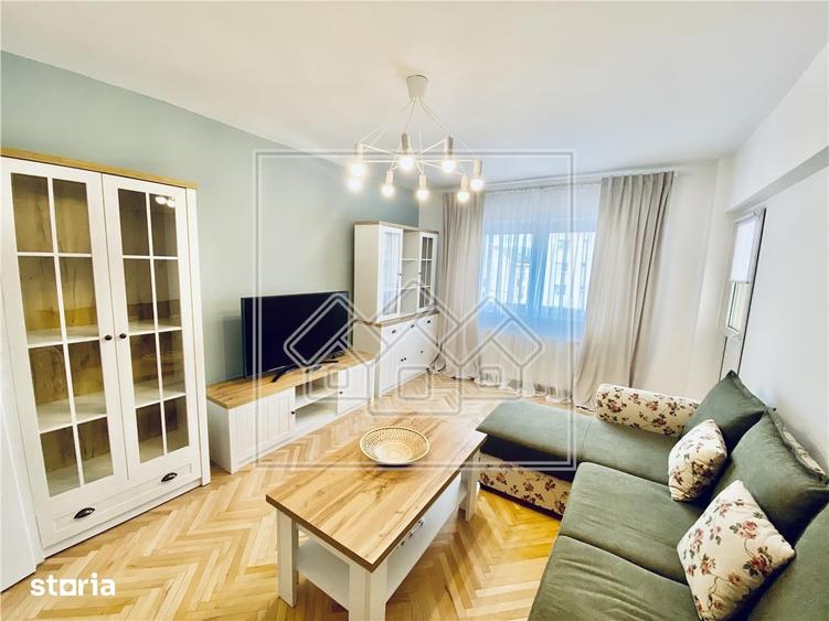 Apartament cu 3 camere decomandat în Turnișor